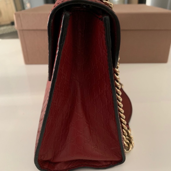 SOLD GUCCI
Microguccissima Medium Emily Chain Shoulder - Picture 13 of 16